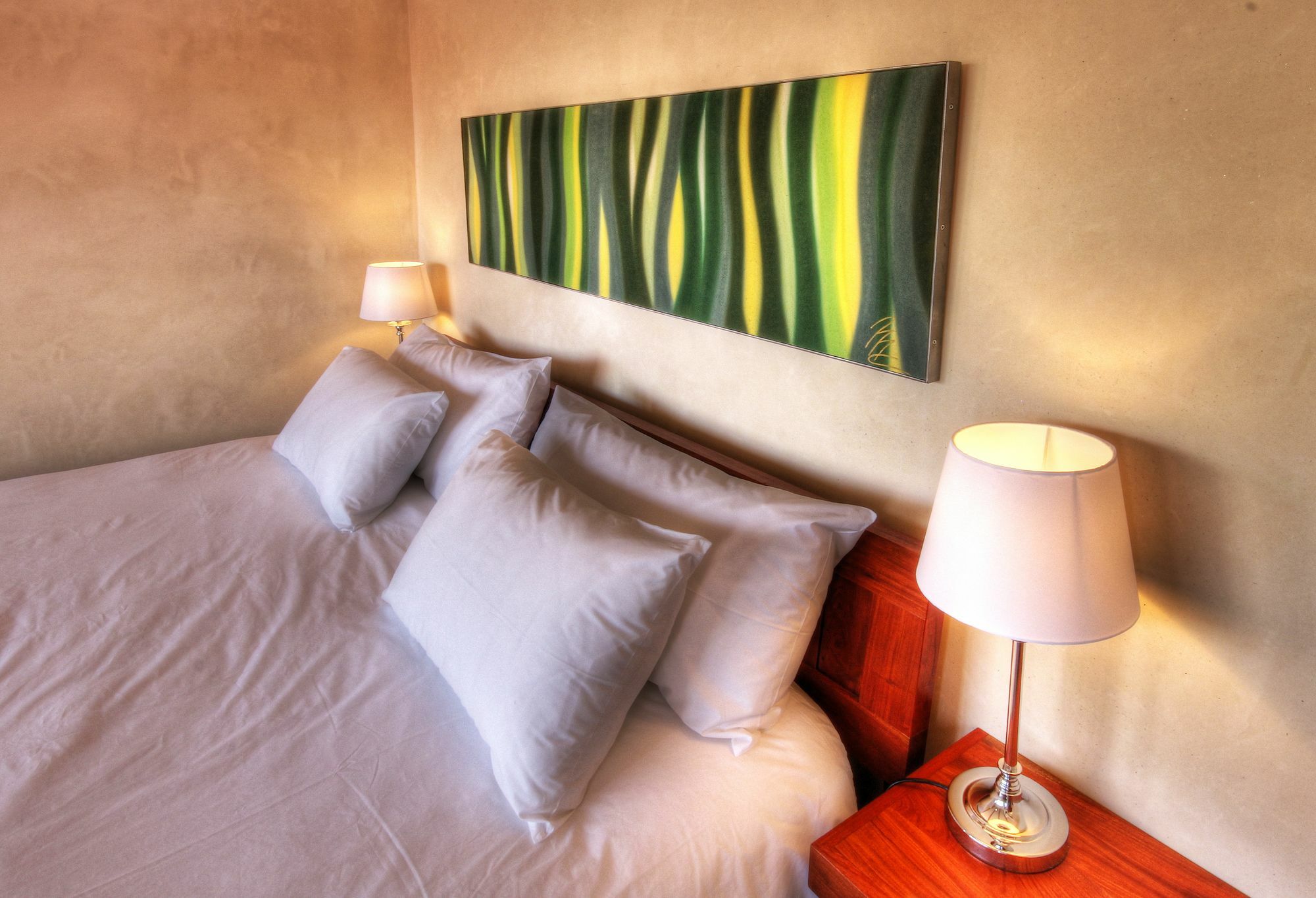 Hartmann Suites Serviced Self-Catering Apartments Windhoek Esterno foto