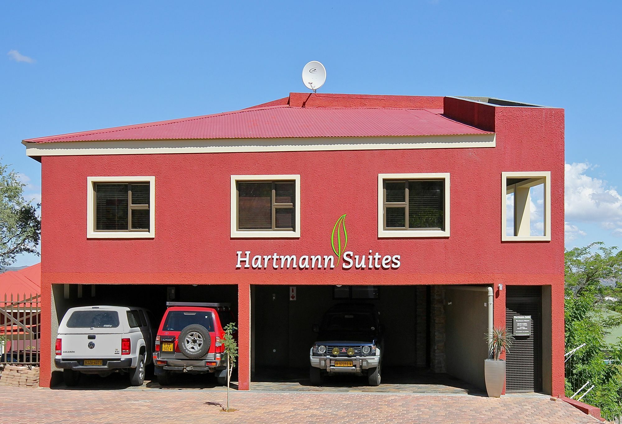 Hartmann Suites Serviced Self-Catering Apartments Windhoek Esterno foto